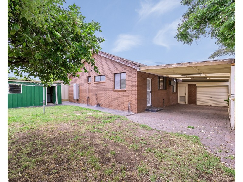 27 Stonehaven Drive, Thomastown VIC 3074