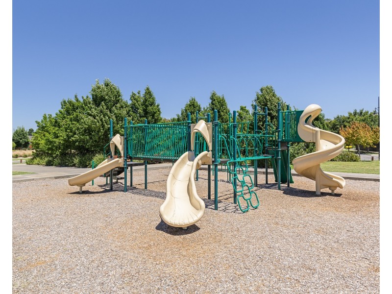 7 Hampden Green, South Morang VIC 3752