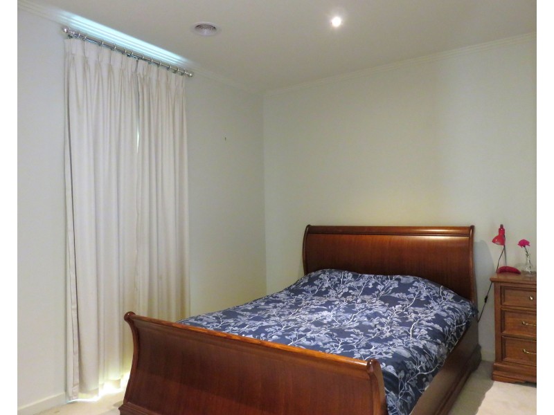 15 Basalt Terrace, Epping VIC 3076