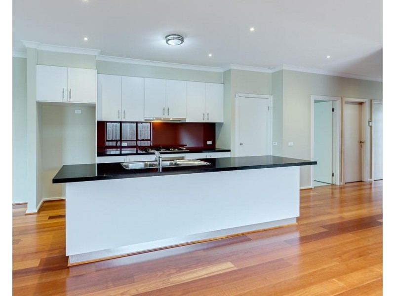 4 Broadleaf Drive, Epping VIC 3076