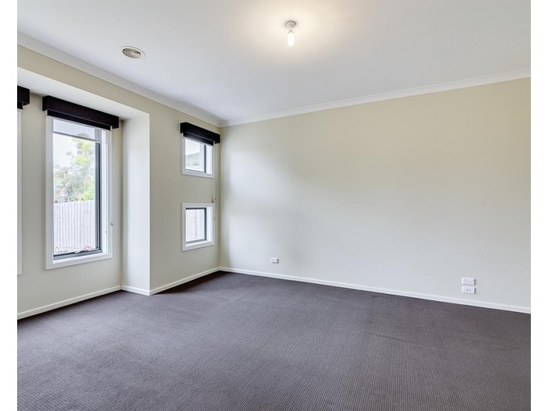 4 Broadleaf Drive, Epping VIC 3076