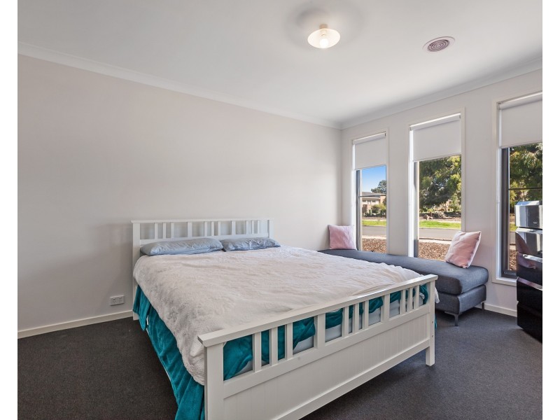 27 Birchmore Road, Wollert VIC 3750