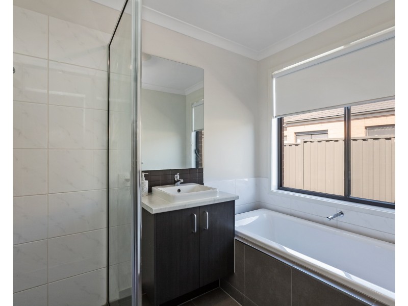 27 Birchmore Road, Wollert VIC 3750