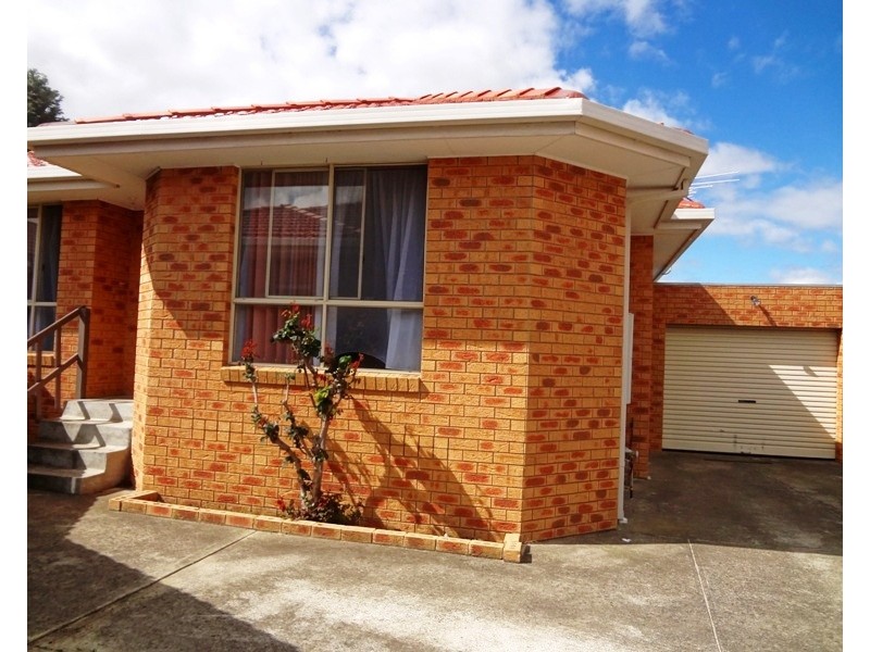 2/14 Teneriffe Close, Epping VIC 3076