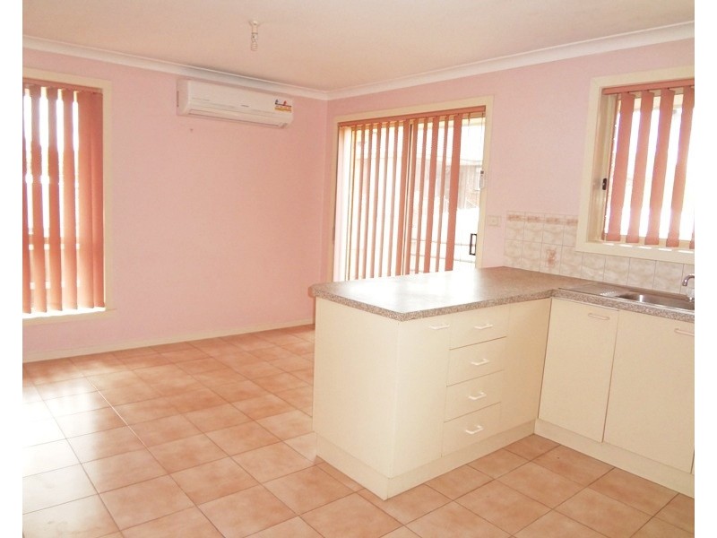 2/14 Teneriffe Close, Epping VIC 3076