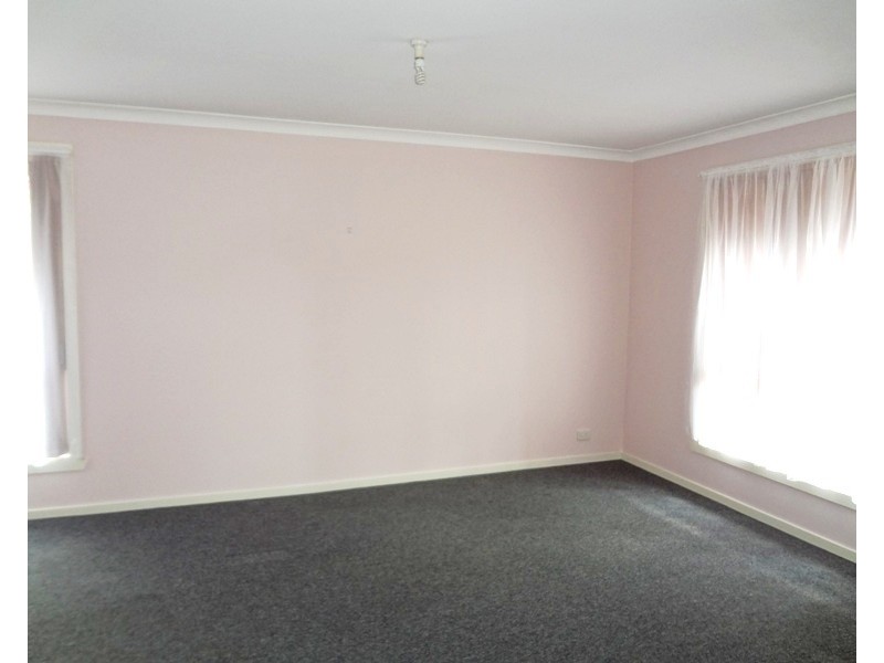 2/14 Teneriffe Close, Epping VIC 3076