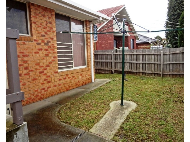 2/14 Teneriffe Close, Epping VIC 3076