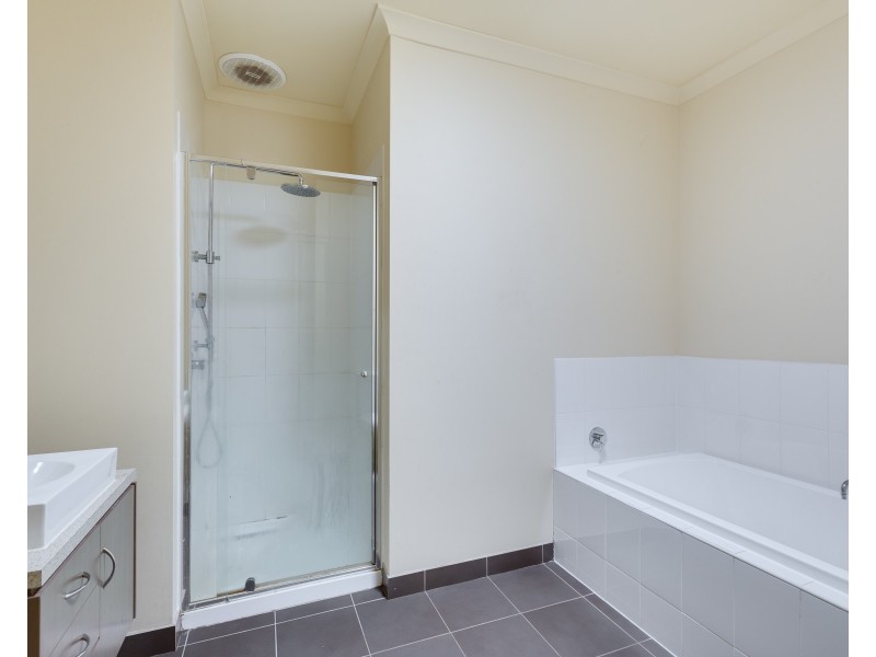 32 Gammage Boulevard, Epping VIC 3076