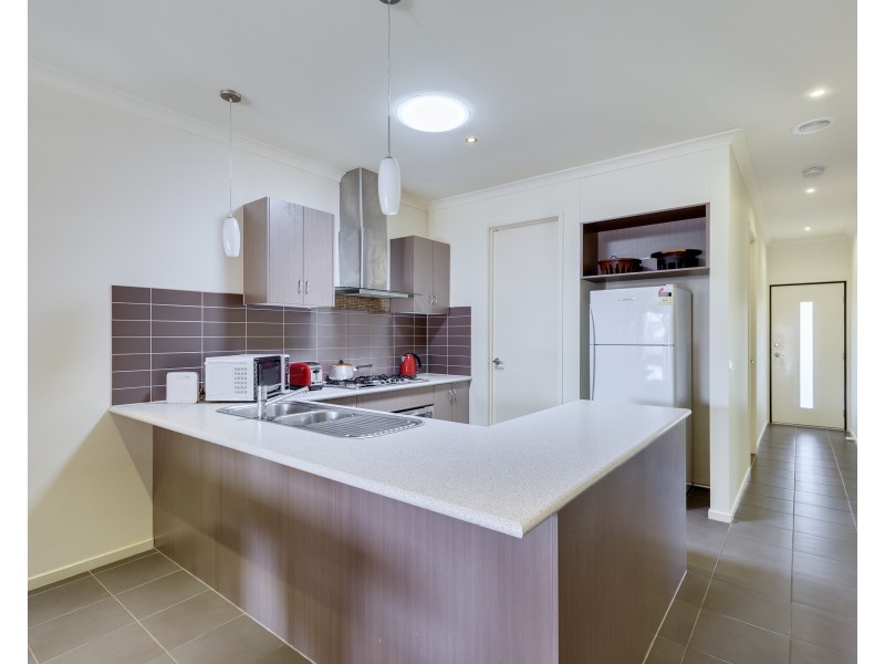 32 Gammage Boulevard, Epping VIC 3076