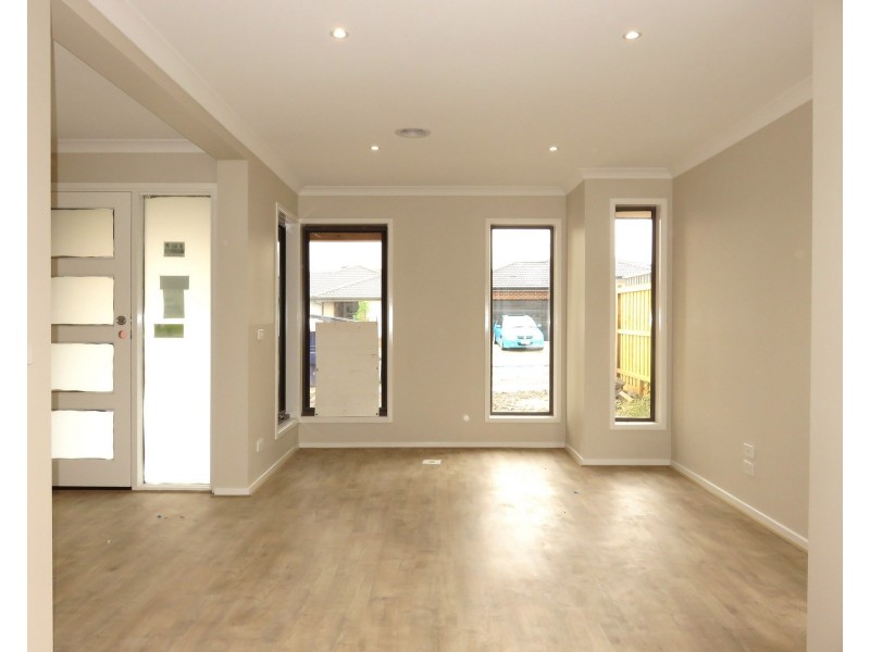 3 Goldington Street, Mickleham VIC 3064