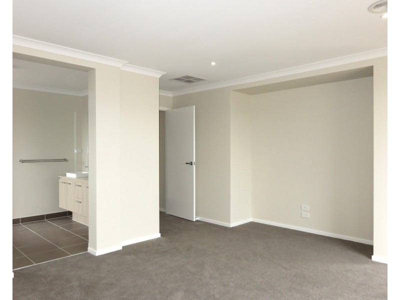 3 Goldington Street, Mickleham VIC 3064