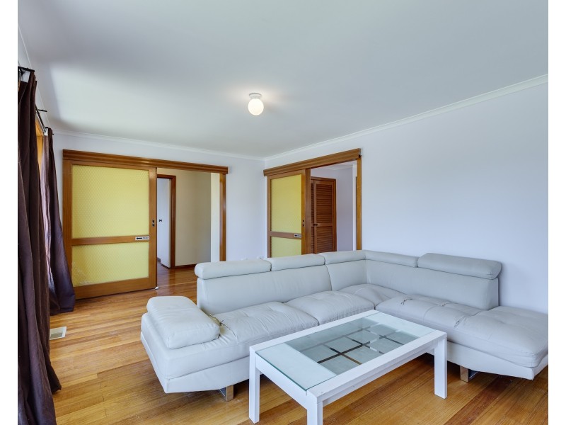 74 Roycroft Avenue, Mill Park VIC 3082