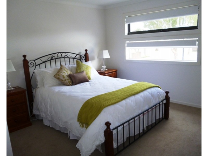 5 Pin Oak Mews, Epping VIC 3076