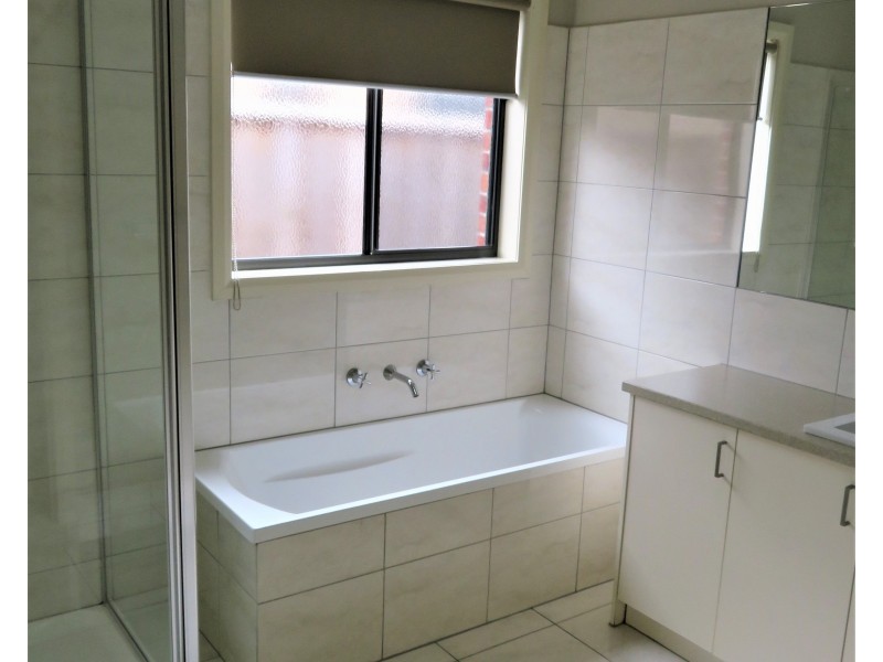 13 Salvador Drive, Epping VIC 3076