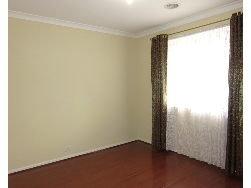 10 Loughton Avenue, Epping VIC 3076