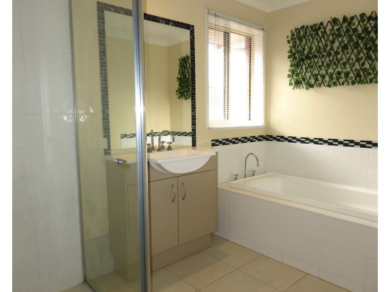 10 Loughton Avenue, Epping VIC 3076