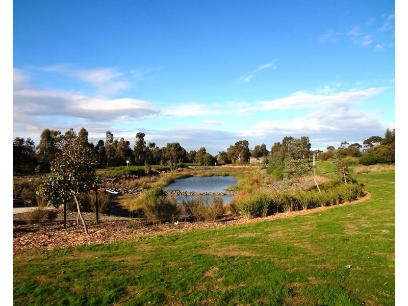 8 Rotino Crescent, Lalor VIC 3075