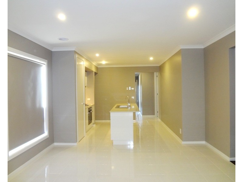 8 Rotino Crescent, Lalor VIC 3075