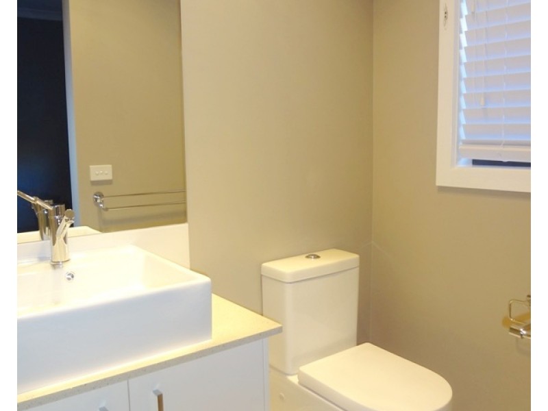 8 Rotino Crescent, Lalor VIC 3075