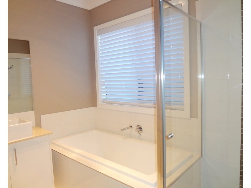 8 Rotino Crescent, Lalor VIC 3075