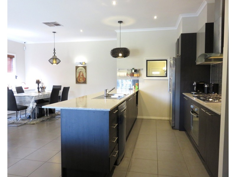 105 Redding Rise, Epping VIC 3076