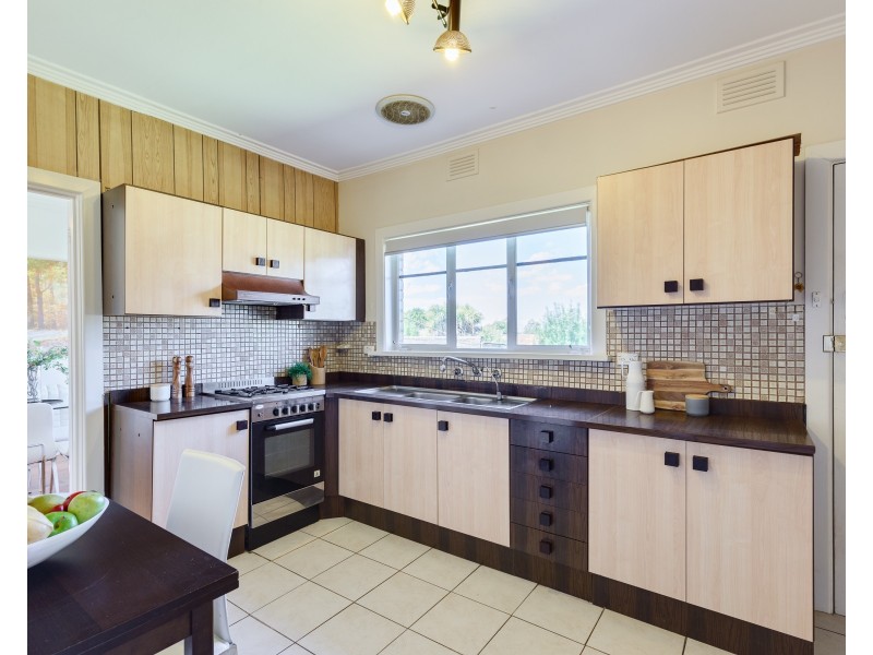 38 Sheila Street, Preston VIC 3072