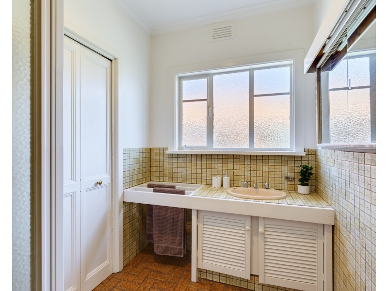 38 Sheila Street, Preston VIC 3072