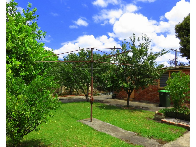 31 Dickens Street, Lalor VIC 3075