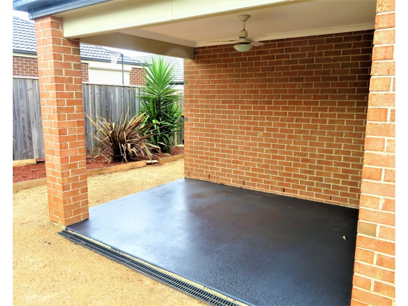 35 Ardenal Crescent, Lalor VIC 3075