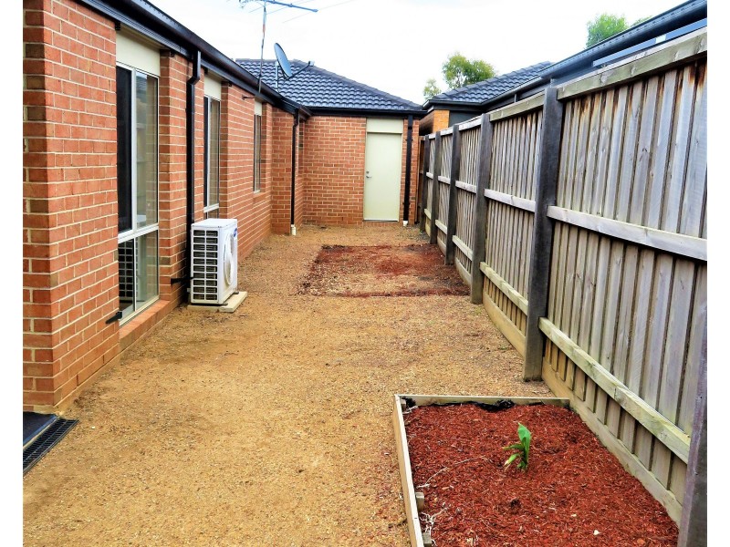 35 Ardenal Crescent, Lalor VIC 3075