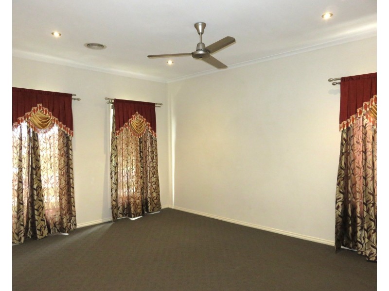 50 Broadleaf Drive, Epping VIC 3076