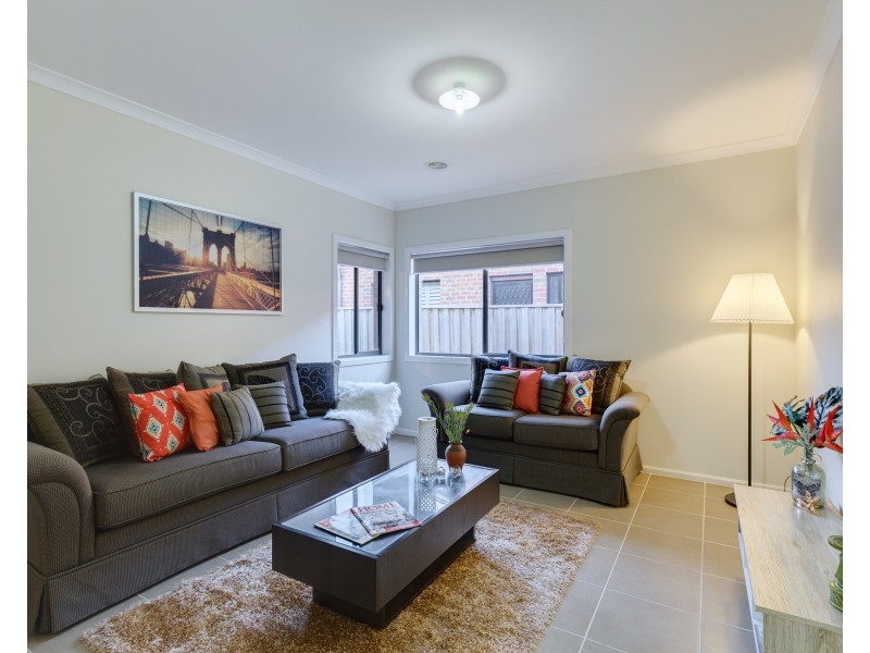 6 Draper Crescent, Epping VIC 3076