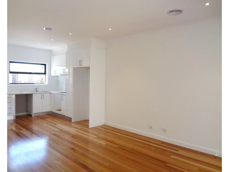 1/4 Hermione Terrace, Epping VIC 3076