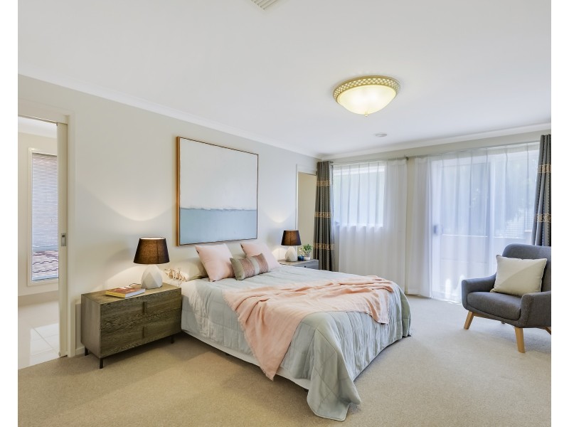 33 Abercrombie Grove, Epping VIC 3076