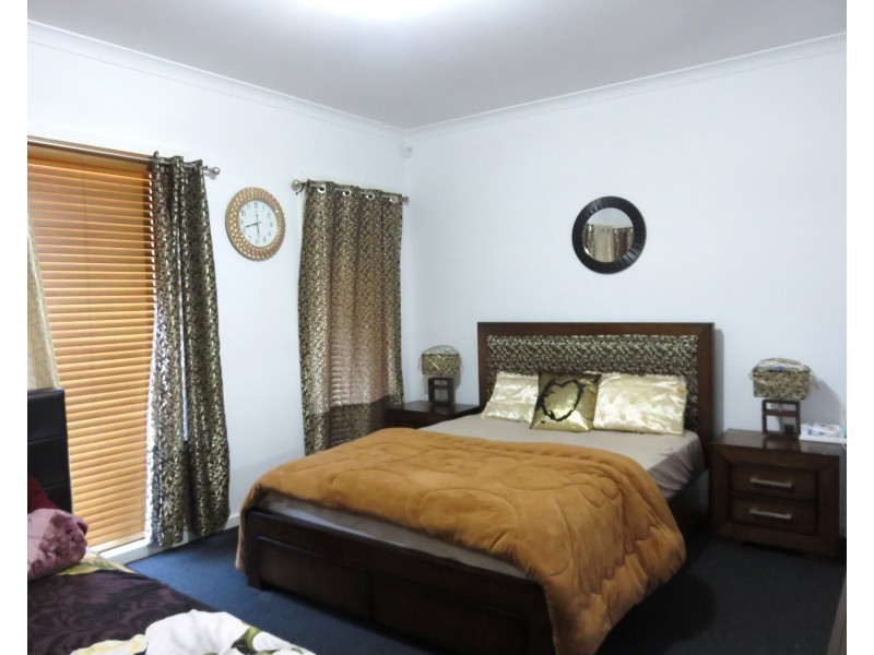 34 Willsmere Way, Mickleham VIC 3064