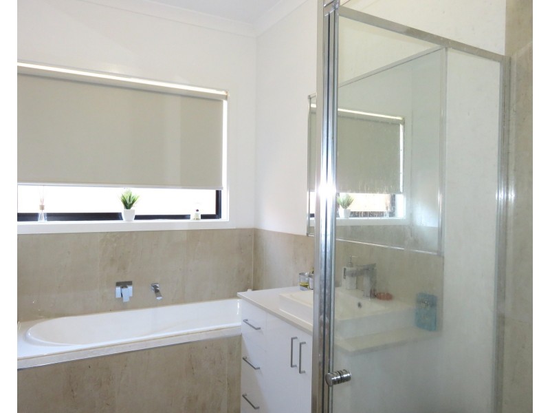 34 Willsmere Way, Mickleham VIC 3064