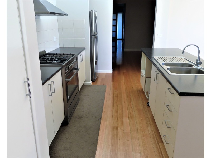 17 Vienna Chase, Lalor VIC 3075