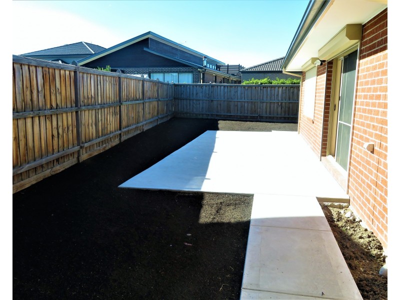 17 Vienna Chase, Lalor VIC 3075