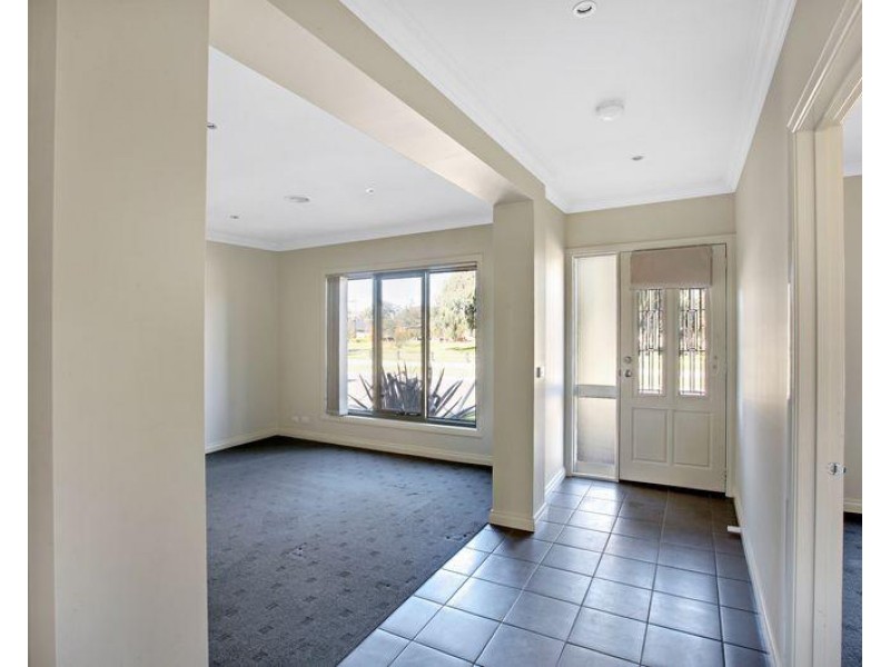 97 Vincent Drive, South Morang VIC 3752