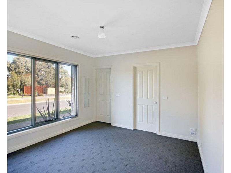 97 Vincent Drive, South Morang VIC 3752