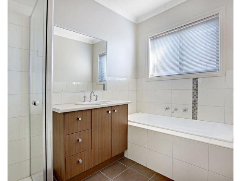 97 Vincent Drive, South Morang VIC 3752