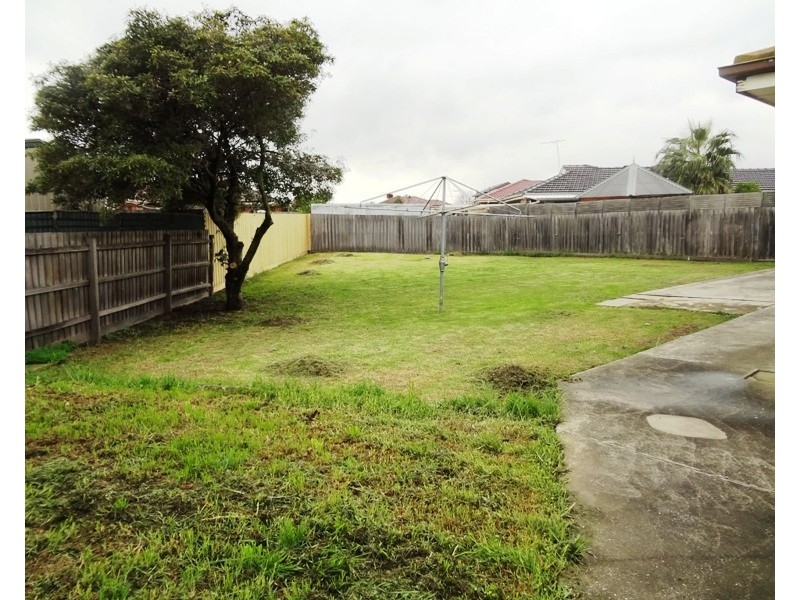 12 Magnolia Court, Lalor VIC 3075