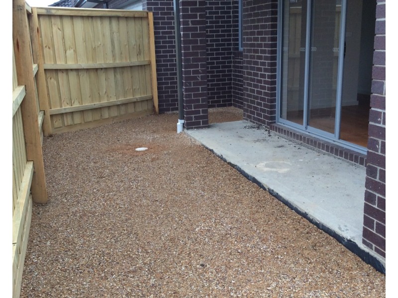 2/3 Redding Rise, Epping VIC 3076