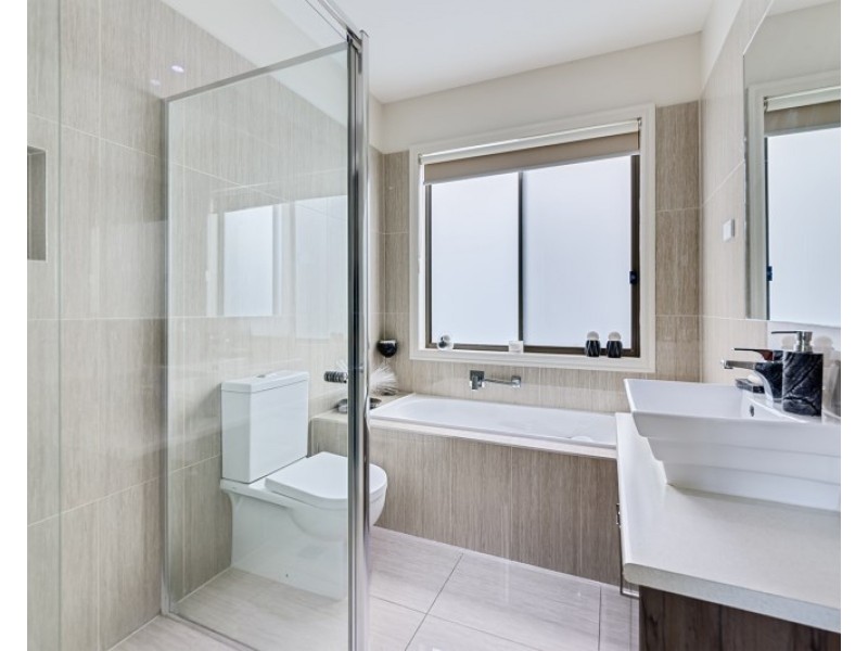 2 Edenvale Boulevard, Wollert VIC 3750