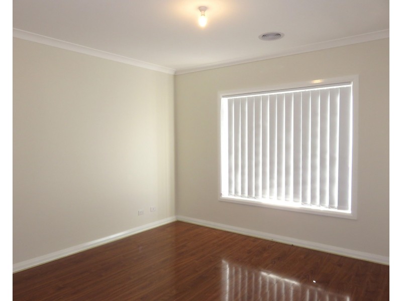 9 Dianella Avenue, Kalkallo VIC 3064