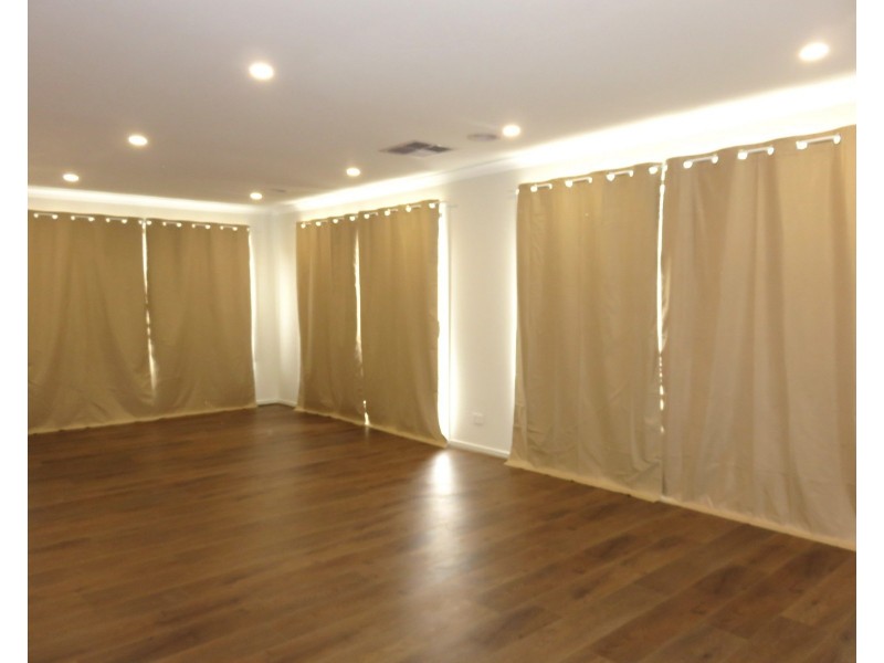 16 Jolimont Avenue, Mickleham VIC 3064