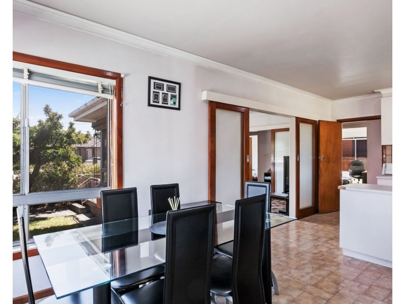 17 Juniper Crescent, Thomastown VIC 3074