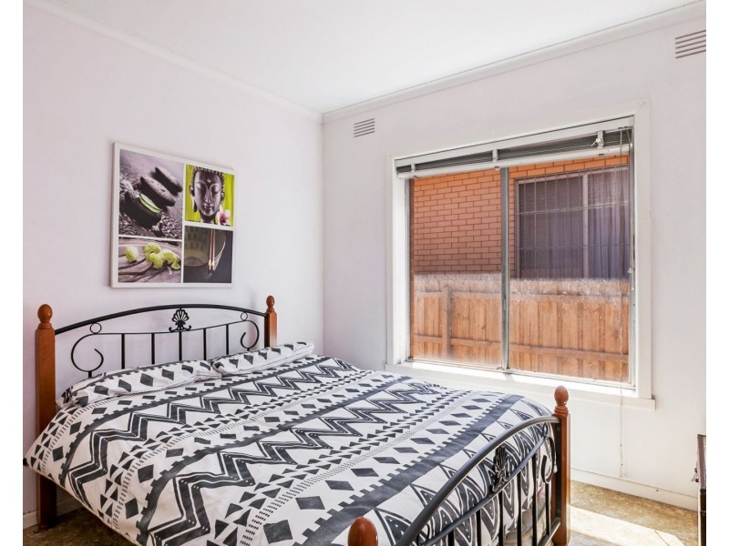 17 Juniper Crescent, Thomastown VIC 3074