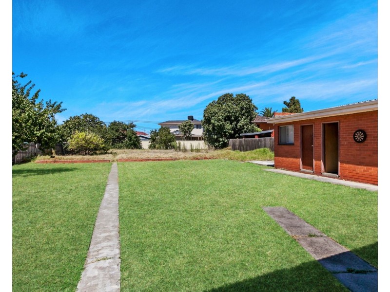 17 Juniper Crescent, Thomastown VIC 3074