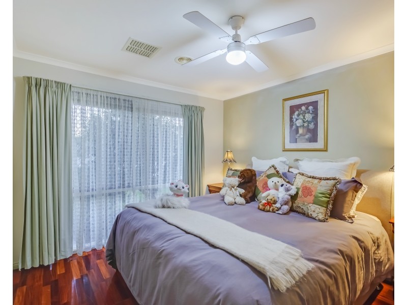 16 Athena Place, Epping VIC 3076